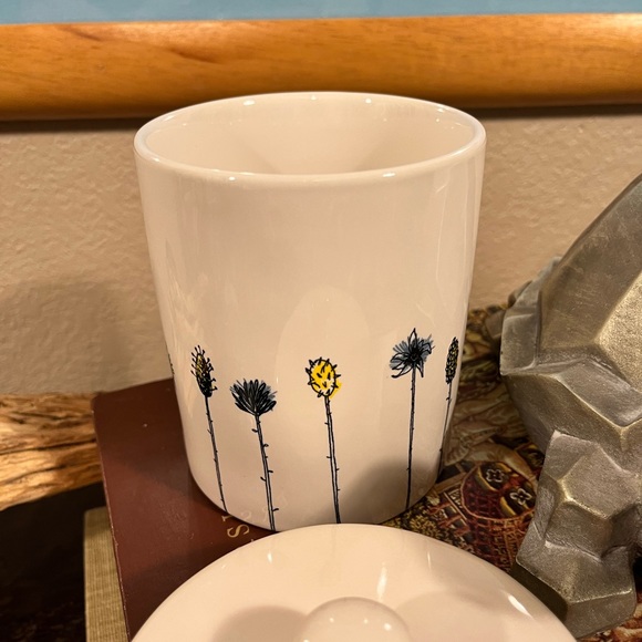 RARE RETIRED RAE DUNN ‘THINGS’ CONTAINER - Picture 5 of 9